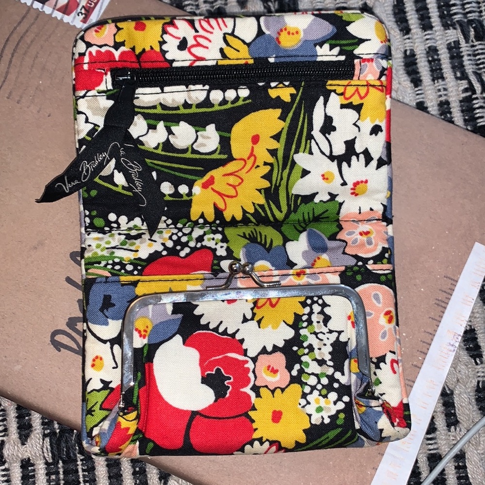 Vera Bradley wallet/clutch NEW tags removed